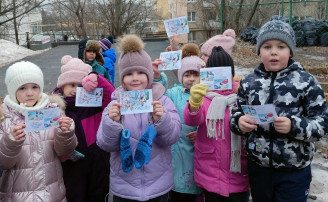 Распространение памяток "Аккуратность в гололёд" Распространение памяток "Аккуратность в гололёд".